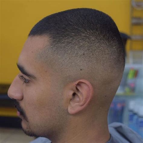 Apr 02, 2021 · it is often best to combine short hair on top with a high fade, with the result being a high and tight haircut. 20 Neat and Smart High and Tight Haircuts