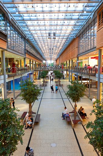 Weitere daten siehe register 'eckdaten des centers'. Potsdamer Platz Arkaden Shopping Mall Stock Photo ...