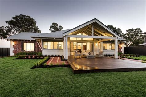 Modern Australian Farm House With Passive Solar Design 1 Country Home