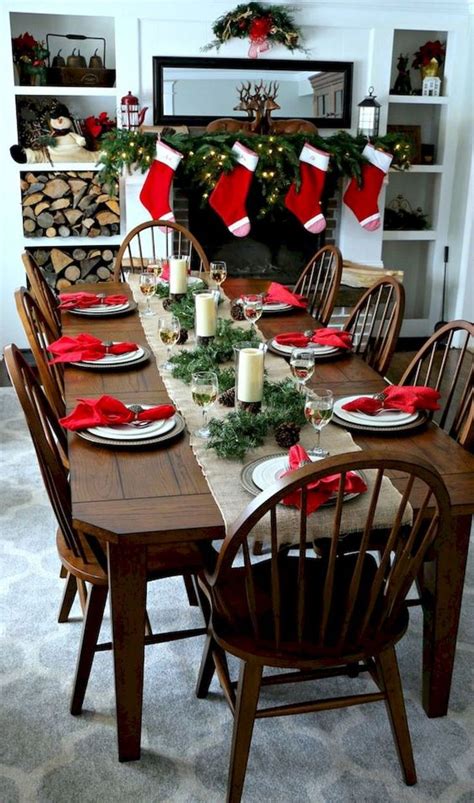 50 Stunning Christmas Table Dining Rooms Decor Ideas And Makeover 37