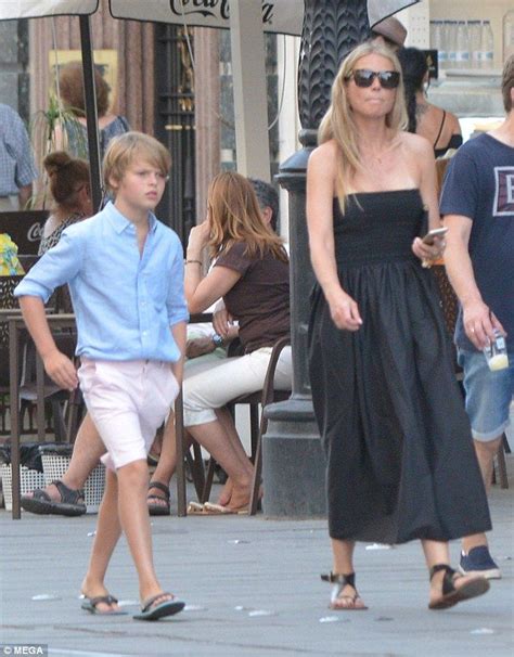 Gwyneth Paltrow Bonds With Dapper Son Moses In Marbella Gwenyth Paltrow Style Gwyneth Paltrow
