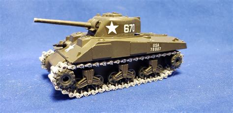 Buffalo Road Imports Sherman M4 Tank Military Tanks Diecast Model