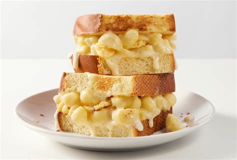 Panera Bread Introduces Grilled Mac And Cheese Sandwich Bake Magazine