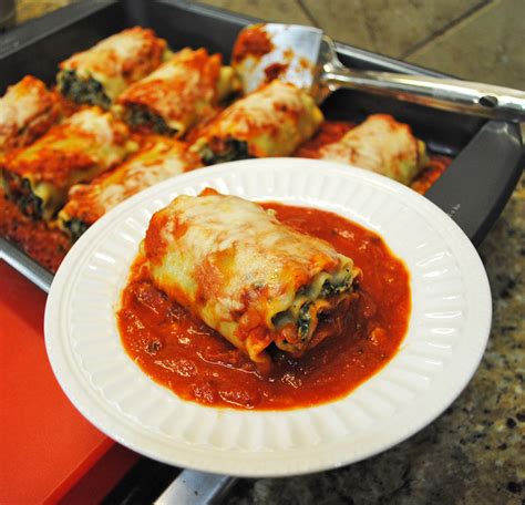 Cook onions in 2 tablespoons butter until tender. Mushroom and Spinach Lasagna Roll-Ups - Recipe Treasure