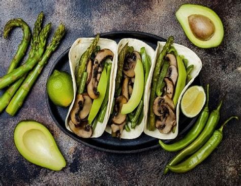 Prepara unos deliciosos tacos veganos con champiñones