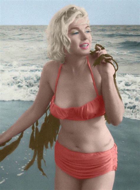 Marilyn Monroe In Bikini And Swimsuit The Best Photos Of A Style My