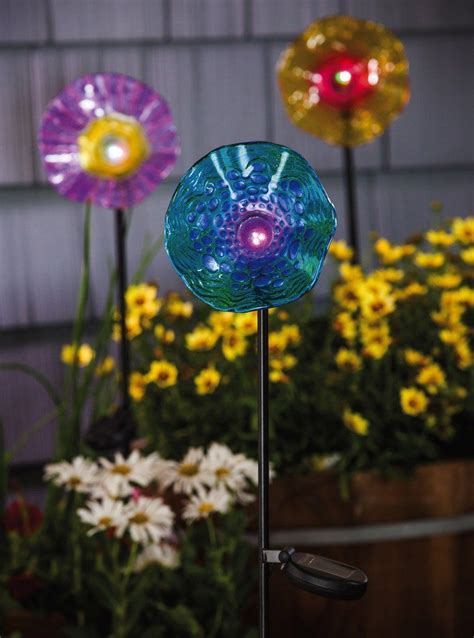 Diy Glass Flowers Using Recycled Glass Glass Garden Flowers Glass