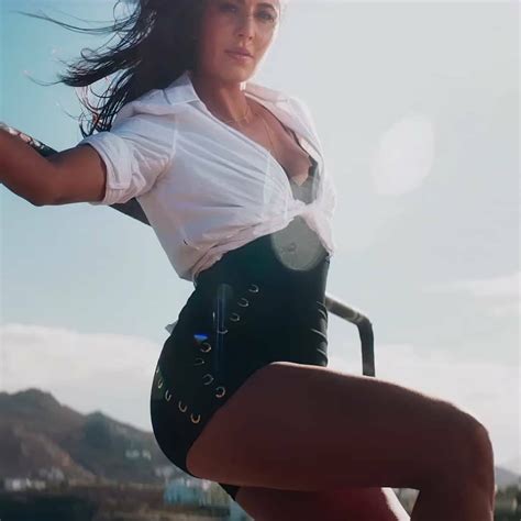 katrina kaif super sexy dance moves 🔥🔥💦💦💦 r katrinakaif