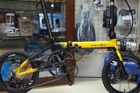 I chanced upon a japanese biker with a dahon k3 who is constantly posting about his upgrades/progress. 【衝撃】DAHON K3 PLUS発売!!ネットにある情報をまとめてみた | 週末サイクリング部