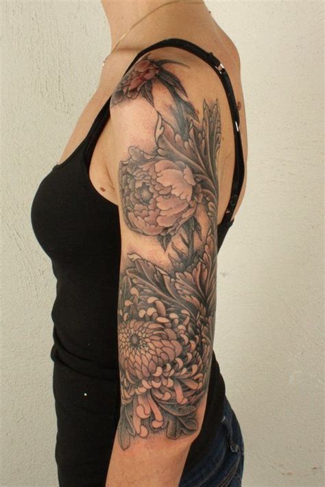 40 Beautiful Chrysanthemum Tattoo Ideas Beautiful Henna