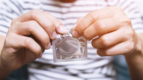how men and women use condoms differently cnn