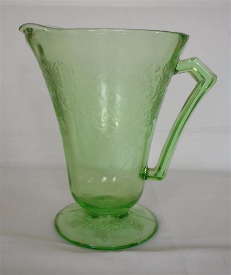 Vintage Hazel Atlas Green Depression Glass Florentine Poppy Pattern