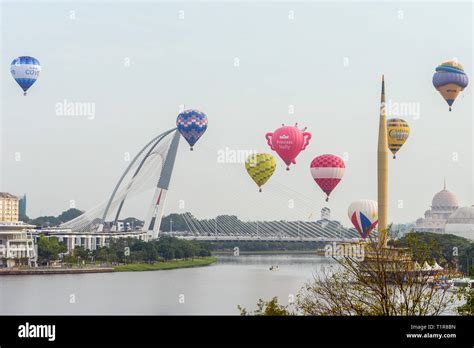Putrajaya Malaysia 28th Mar 2019 Hot Air Balloons Fly In The Air