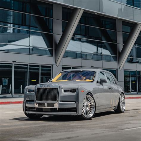 Laid Out Rolls Royce Phantom Floating On 24s Is American Bespoke At Its