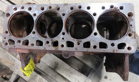 Case 188d Engine Block Good Used A38535 Filter Spins On Block 4 Cyl Diesel