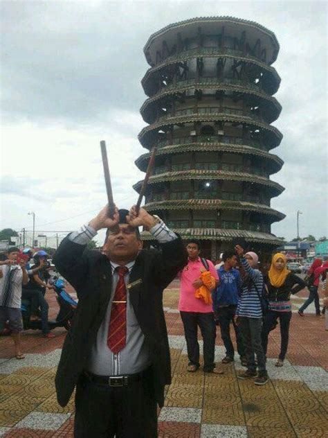 Kesatuan perkhidmatan perguruan kebangsaan malaysia kesan zaman air batu akhir di asia tenggara keselamatan dan kesihatan pekerjaan osha kesan sampingan ubat darah tinggi kesan perkembangan sistem pengangkutan kepada negara kita kesatuan perkhidmatan perguruan kebangsaan semenanjung malaysia kesan perlombongan bijih timah di perak pdf keselamatan di jalan raya. Asal Usul Mengenai Sejarah Dan Fungsi Sebenar Menara ...