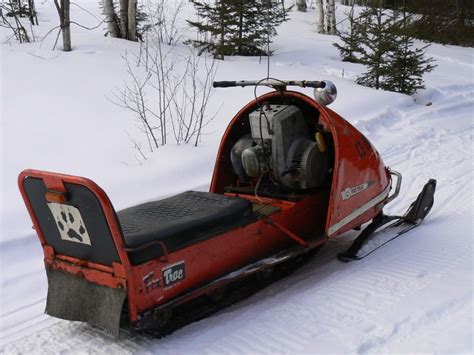 Vintage Snowmobiles Snowmobile Sleds Snow Machine