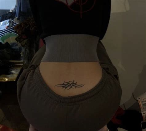 𝗆𝗈𝗈𝖽𝗒𝗌𝖾𝗋 Dainty Tattoos Tramp Stamp Tattoos Tattoos