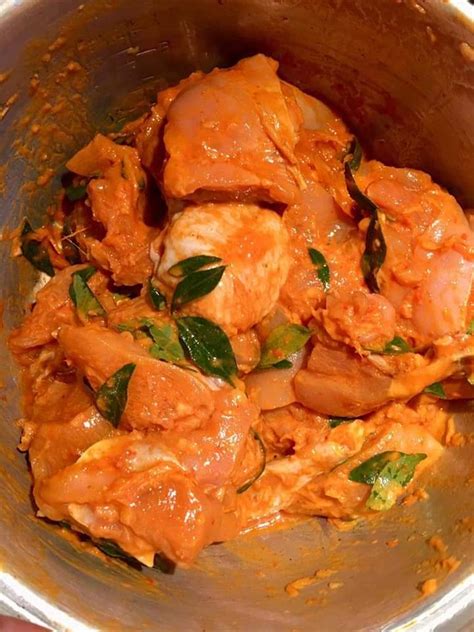 Ayam goreng tepung crispy/ foto: Cara membuat Ayam Goreng Berempah Mamak Style - My Resepi