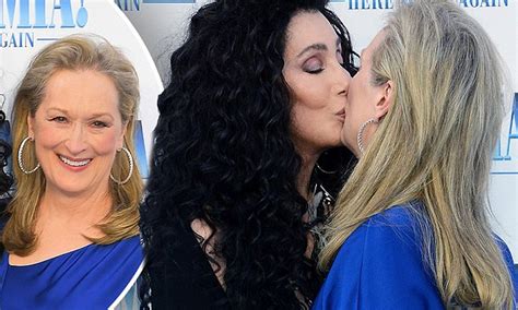 Meryl Streep Kisses Cher On The Lips At Mamma Mia 2 Premiere Daily