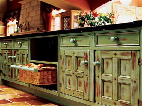 This clever and easy painting technique uses a common household item to achieve a surprisingly realistic aged look. 14 Amazing Kitchens That Inspire - Celebrate & Decorate