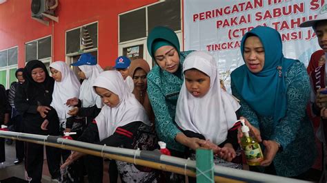 Antusias Siswa Difabel Semarang Senam Ctps Bareng Pj Ketua Tp Pkk Jateng Pemerintah Provinsi
