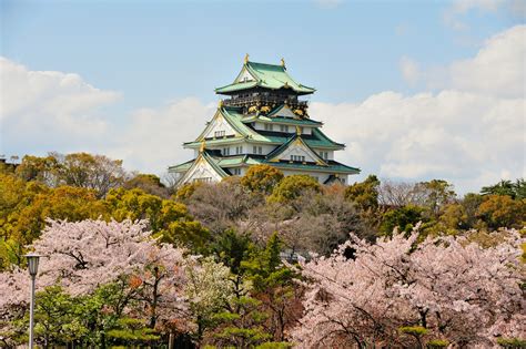 Osaka castle is one of japan's most famous and historic castles. The World's Most Impressive Castles Will Leave You ...