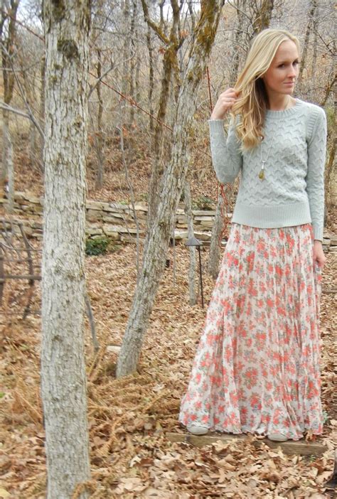 49 Modest But Classy Skirt Outfits Ideas Suitable For Fall Classy