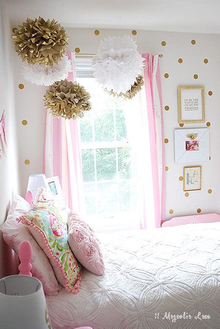 Floral Wallpaper Ideas For A Little Girls Room Or Nursery 11 Magnolia