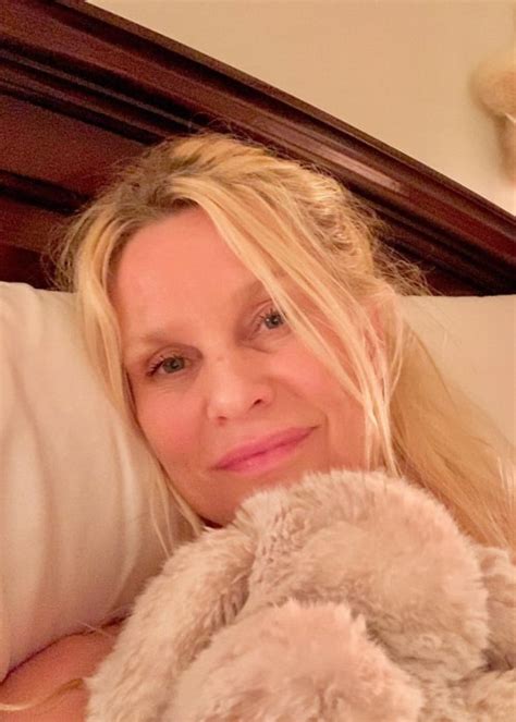 Nicollette Sheridan Height Weight Age Babefriend Family Biography