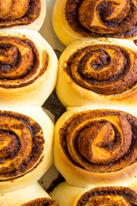 Made with cream cheese, butter, vanilla extract, powdered sugar and milk. Cinnamon Rolls With Cream Cheese Icing Without Powdered ...