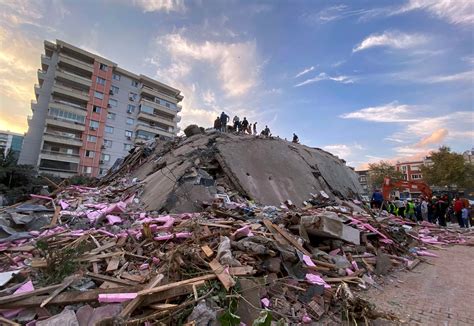 The 2020 aegean sea earthquake and tsunami, also known as the samos or i̇zmir earthquake had a moment magnitude of 7.0 which struck on friday, 30 october 2020, about 14 km (8.7 mi). Turkey: 196 aftershocks felt after powerful 6.6 magnitude earthquake rattles Izmir; 25 dead ...