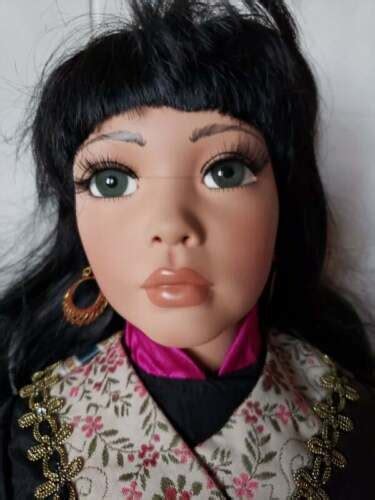 Kais Dolls American Artist World Gallery Doll Large 29 Gwen Ross