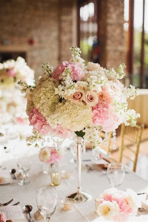 Elegant bouquets is a brampton florist that creates unique floral arrangements for all occasions, including weddings, mother's day, valentine's and that special birthday. Elegant And Dreamy Floral Wedding Centerpieces Collection