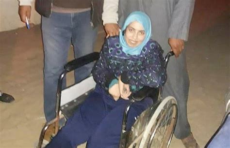 فتاة من ذوي الاحتياجات الخاصة تحرص على الإدلاء بصوتها في الانتخابات الرئاسية بالإسماعيلية