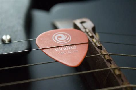 Hard Vs Soft Guitar Picks Whats Better For Different Usages