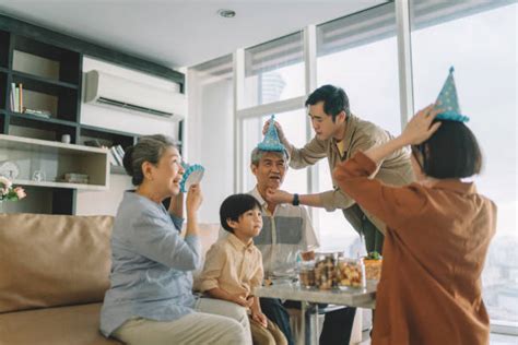 Senior Pareja Asiática China Jubilados Abuelos Feliz Juntos En Casa