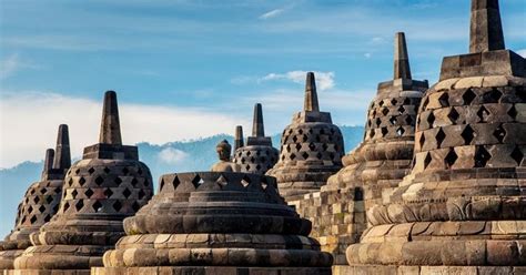 Candi borobudur sejarah dan filosofinya. GO...WISATA SURABAYA | 031 8420 159: Mengenal Sejarah ...
