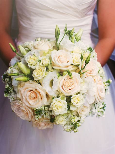 Find a wide range of wedding flowers and florists, ideas and pictures of the perfect wedding flowers at easy weddings. 20 Romantic White Wedding Bouquet Ideas