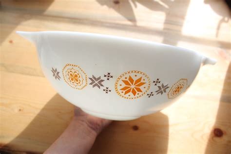 Vintage Town And Country Large Pyrex Cinderella Mixing Bowl Bowl