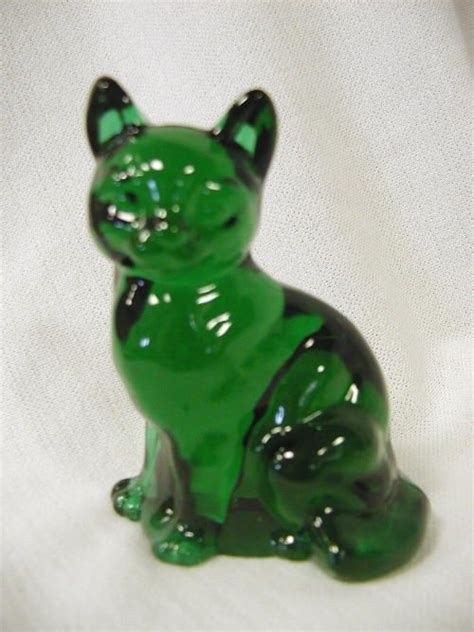 Fenton Solid Glass Sitting Cat In Emerald Green Made In Usa Fenton Glass Collection Glass
