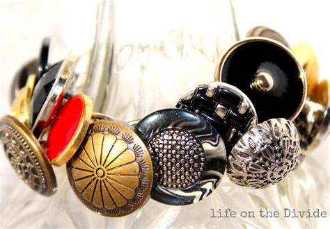 My Life On The Divide Easy Diy Button Bracelet Tutorial