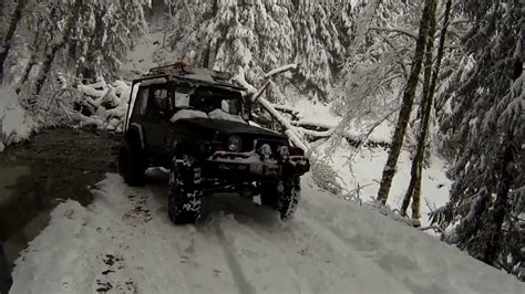 Snow Wheeling Jeeps 1 Youtube