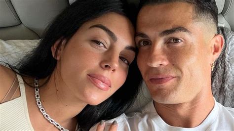 Cristiano Ronaldos Mum Slams Claims About Girlfriend Georgina