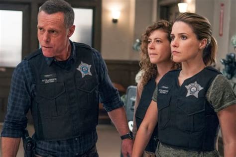 Chicago Pd Season 3 Episode 3 Review Actual Physical Violence Tv Fanatic