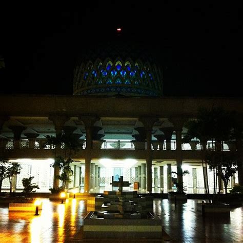 Masjid jamek is known as the friday mosque. Masjid Sultan Abdul Samad, KLIA, Malaysia | ehsan hanafi ...