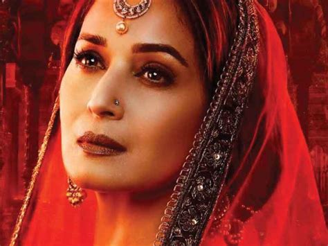 Madhuri dixit birthday special 52 क ह ई धक धक गर ल madhuri dixit ज न ए क छ र चक ब त. 16 Madhuri Dixit Songs For Every Aspiring Dancer On Her ...