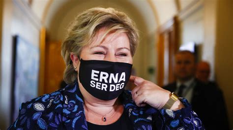 Erna solberg (world leader) was born on the 24th of february, 1961. Erna Solberg, når skal jeg egentlig bruke disse munnbindene?