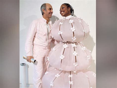 Hilariously Ugly And Dumb Wedding Dresses That Will Make You Never Want