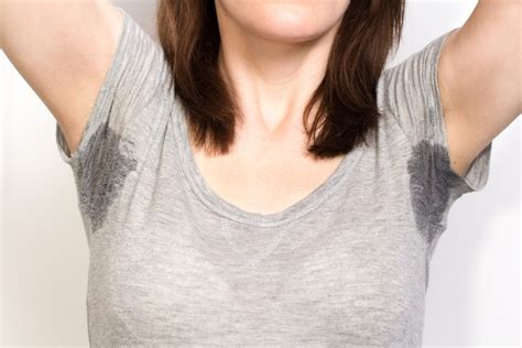 4 Super Effective Natural Remedies To Reduce Excessive Sweating